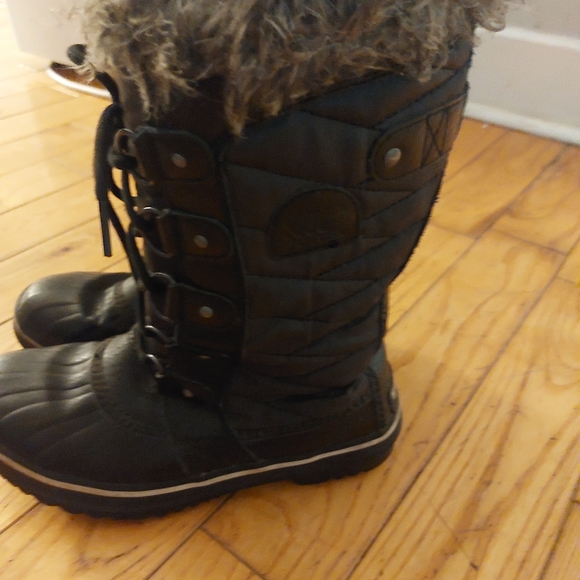 Sorel boots - Picture 6 of 6